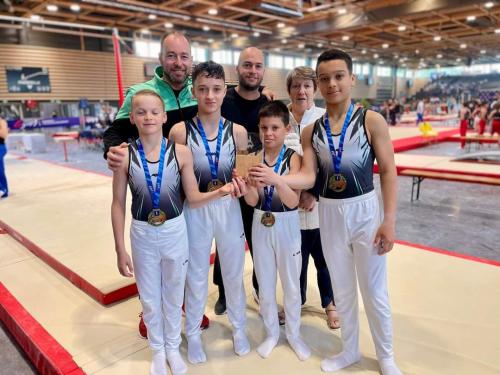 Médaille de Bronze pour notre équipe GAM 10-13 ans au Championnat de France 