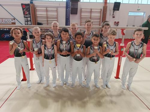 Championnat par équipe et individuel chez les garçons de moins de 10 ans